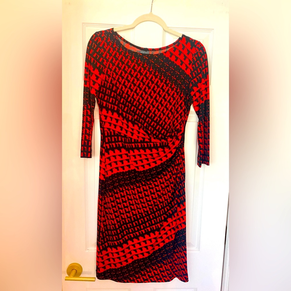 Super flattering Gabby Skye work dress